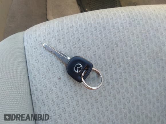 ✅ 2005 Mazda 3 i • VIN: JM1BK12F251293377 • Лот: 41431424. Опубликован ранее на IAAI с пробегом 301 538 миль. Бесплатный доступ к архиву аукционных продаж из США и подробный отчёт об истории автомобиля на DreamBid. Изображение 11.