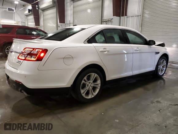 ✅ 2018 Ford Taurus SEL • VIN: 1FAHP2E83JG123508 • Lot: 91248605. Listed on Copart with 141,230 mi. Free auction sales archive from the USA and detailed vehicle history report at DreamBid. Image 3.