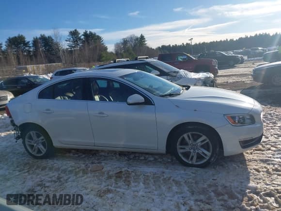 ✅ 2015 Volvo S60 T5 Premier • VIN: YV1612TK5F1361043 • Lot: 43842611. Listed on IAAI with 132,348 mi. Free auction sales archive from the USA and detailed vehicle history report at DreamBid. Image 13.