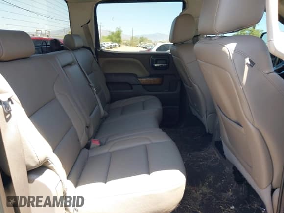 ✅ 2015 GMC Sierra 1500 • VIN: 3GTP1VEJ4FG532043 • Lot: 42525636. Wystawiony na IAAI z przebiegiem 69 468 mil. Bezpłatny archiwum sprzedaży aukcyjnych z USA i szczegółowy raport historii pojazdu na DreamBid. Zdjęcie 8.