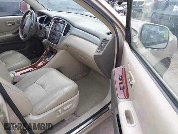 ✅ 2004 Toyota Highlander • VIN: JTEDP21A540006605 • Lot: 43101062. Wystawiony na IAAI z przebiegiem 133 113 mil. Bezpłatny archiwum sprzedaży aukcyjnych z USA i szczegółowy raport historii pojazdu na DreamBid. Zdjęcie 5.