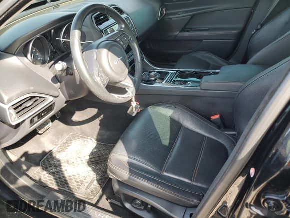 ✅ 2017 Jaguar XE 35t Prestige • VIN: SAJAK4BV4HCP15471 • Лот: 69994984. Опубликован ранее на Copart с пробегом 56 356 миль. Бесплатный доступ к архиву аукционных продаж из США и подробный отчёт об истории автомобиля на DreamBid. Изображение 7.