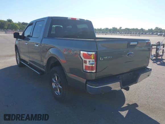 ✅ 2020 Ford F-150 XL • VIN: 1FTEW1E52LKE69386 • Lot: 43467676. Wystawiony na IAAI z przebiegiem 73 123 mil. Bezpłatny archiwum sprzedaży aukcyjnych z USA i szczegółowy raport historii pojazdu na DreamBid. Zdjęcie 3.