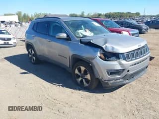 ✅ 2018 Jeep Compass Latitude • VIN: 3C4NJDBB5JT327765 • Lot: 43270965. Wystawiony na IAAI z przebiegiem 113 395 mil. Bezpłatny archiwum sprzedaży aukcyjnych z USA i szczegółowy raport historii pojazdu na DreamBid. Zdjęcie 1.
