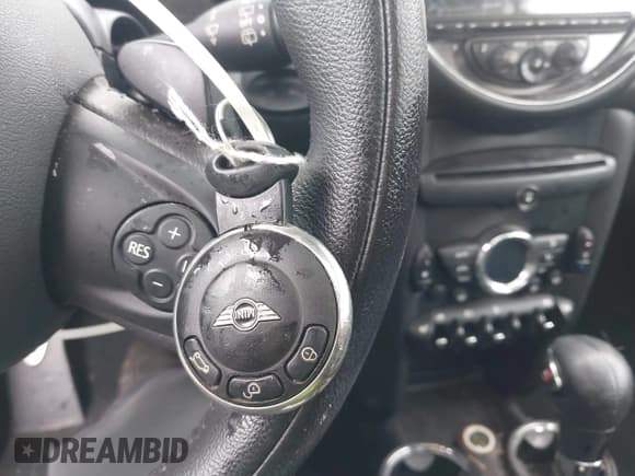 ✅ 2012 MINI Hardtop S • VIN: WMWSV3C59CT386436 • Lot: 42254715. Listed on IAAI with 60,260 mi. Free auction sales archive from the USA and detailed vehicle history report at DreamBid. Image 11.