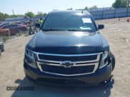 ✅ 2020 Chevrolet Suburban LT • VIN: 1GNSCHKC5LR102083 • Lot: 40551013. Wystawiony na IAAI z przebiegiem 105 555 mil. Bezpłatny archiwum sprzedaży aukcyjnych z USA i szczegółowy raport historii pojazdu na DreamBid. Zdjęcie 12.