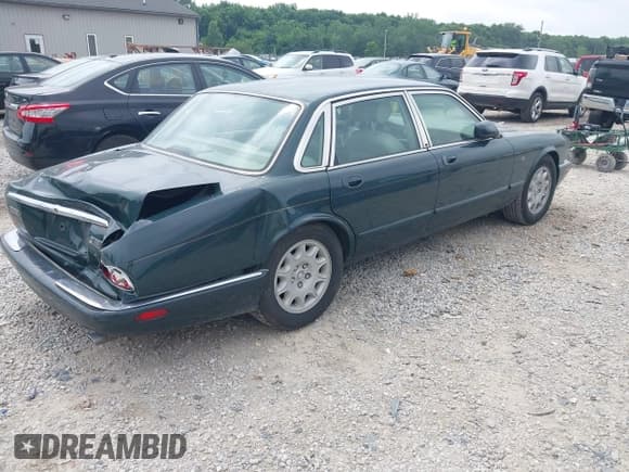 ✅ 1998 Jaguar XJ • VIN: SAJHX1245WC838179 • Лот: 42625689. Опубликован ранее на IAAI с пробегом 122 889 миль. Бесплатный доступ к архиву аукционных продаж из США и подробный отчёт об истории автомобиля на DreamBid. Изображение 4.