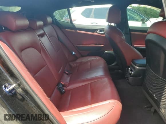 ✅ 2019 Kia Stinger GT • VIN: KNAE35LC7K6063934 • Lot: 60655415. Wystawiony na Copart z przebiegiem 189 018 mil. Bezpłatny archiwum sprzedaży aukcyjnych z USA i szczegółowy raport historii pojazdu na DreamBid. Zdjęcie 10.