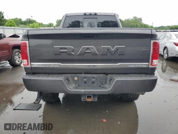 ✅ 2018 Ram 2500 Limited • VIN: 3C6UR5GL5JG289269 • Lot: 59324035. Listed on Copart with 94,266 mi. Free auction sales archive from the USA and detailed vehicle history report at DreamBid. Image 6.