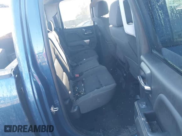 ✅ 2018 Chevrolet Silverado 1500 LT • VIN: 2GCVKREC8J1102806 • Lot: 43322949. Wystawiony na IAAI z przebiegiem 87 263 mil. Bezpłatny archiwum sprzedaży aukcyjnych z USA i szczegółowy raport historii pojazdu na DreamBid. Zdjęcie 8.