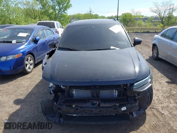 ✅ 2024 Volkswagen Tiguan SE R-Line Black • VIN: 3VV8B7AX0RM233518 • Lot: 42150087. Listed on IAAI with 766 mi. Free auction sales archive from the USA and detailed vehicle history report at DreamBid. Image 12.