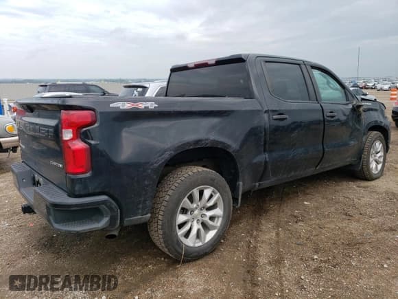 ✅ 2021 Chevrolet Silverado 1500 Custom • VIN: 3GCPYBEK8MG246826 • Lot: 67919064. Wystawiony na Copart z przebiegiem 90 036 mil. Bezpłatny archiwum sprzedaży aukcyjnych z USA i szczegółowy raport historii pojazdu na DreamBid. Zdjęcie 3.