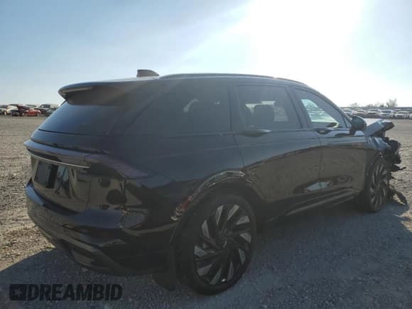 ✅ 2024 Lincoln Nautilus Reserve • VIN: 5LMPJ8KAXRJ812275 • Lot: 87103575. Listed on Copart with 9,072 mi. Free auction sales archive from the USA and detailed vehicle history report at DreamBid. Image 3.