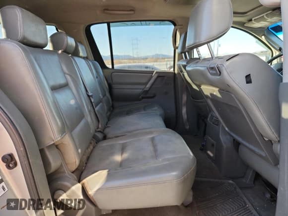 ✅ 2005 Nissan Armada LE • VIN: 5N1AA08BX5N737803 • Lot: 93011475. Wystawiony na Copart z przebiegiem 198 680 mil. Bezpłatny archiwum sprzedaży aukcyjnych z USA i szczegółowy raport historii pojazdu na DreamBid. Zdjęcie 11.