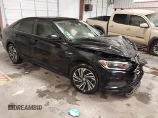 ✅ 2020 Volkswagen Jetta SEL • VIN: 3VWEB7BU9LM004717 • Лот: 42605469. Опубликован ранее на IAAI с пробегом 169 665 миль. Бесплатный доступ к архиву аукционных продаж из США и подробный отчёт об истории автомобиля на DreamBid. Изображение 1.