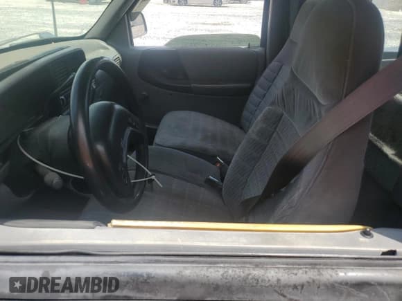 ✅ 1994 Ford Ranger Splash • VIN: 1FTCR10X3RTA46875 • Lot: 65737595. Listed on Copart with 20,784 mi. Free auction sales archive from the USA and detailed vehicle history report at DreamBid. Image 7.