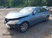 ✅ 2009 Hyundai Genesis • VIN: KMHGC46E89U043132 • Лот: 42683839. Опубликован ранее на IAAI с пробегом 298 537 миль. Бесплатный доступ к архиву аукционных продаж из США и подробный отчёт об истории автомобиля на DreamBid. Изображение 2.