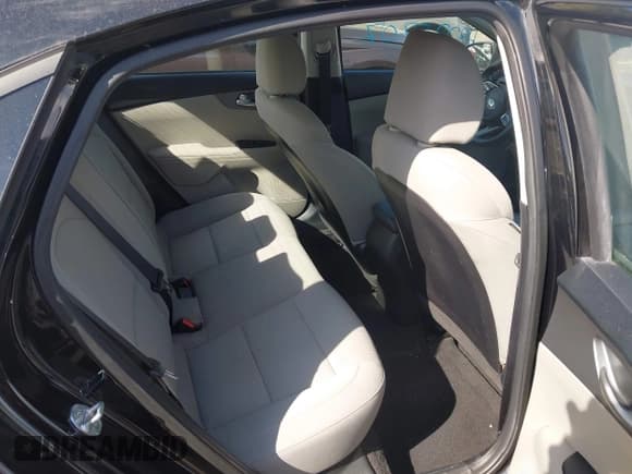 ✅ 2019 Kia Forte LXS • VIN: 3KPF24AD8KE075407 • Лот: 43225707. Опубликован ранее на IAAI с пробегом 79 754 миль. Бесплатный доступ к архиву аукционных продаж из США и подробный отчёт об истории автомобиля на DreamBid. Изображение 8.