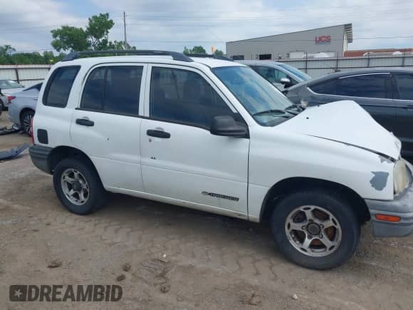 1999 Chevrolet Tracker с VIN 2CNBE13C6X6925210, выставлен на аукционе IAAI как лот 42395915 с пробегом 156 201 миль миль и . История ставок и продаж доступна на DreamBid. Изображение 14.