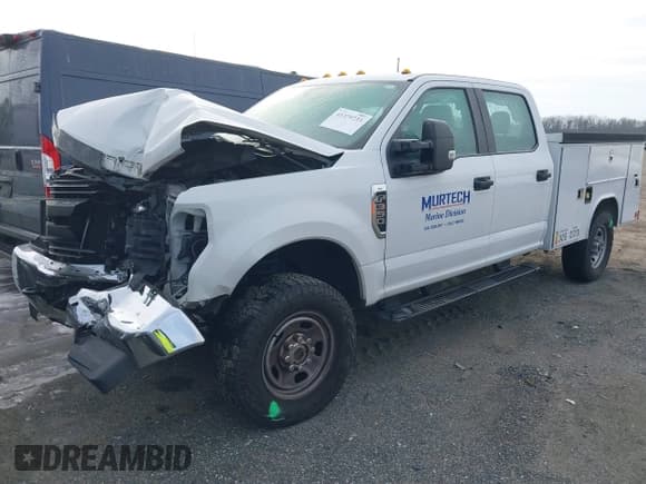 ✅ 2019 Ford F-350 • VIN: 1FD7W3B65KED43890 • Lot: 41379733. Wystawiony na IAAI z przebiegiem 130 113 mil. Bezpłatny archiwum sprzedaży aukcyjnych z USA i szczegółowy raport historii pojazdu na DreamBid. Zdjęcie 2.