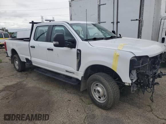 ✅ 2023 Ford F-250 XL • VIN: 1FT7W2BT2PEC63300 • Lot: 57138195. Listed on Copart with 31,934 mi. Free auction sales archive from the USA and detailed vehicle history report at DreamBid. Image 4.