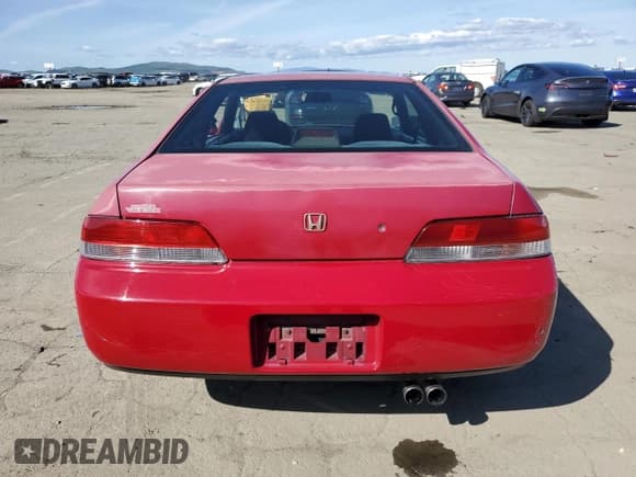 ✅ 1997 Honda Prelude • VIN: JHMBB614XVC000826 • Лот: 49745955. Опубликован ранее на Copart с пробегом 224 134 миль. Бесплатный доступ к архиву аукционных продаж из США и подробный отчёт об истории автомобиля на DreamBid. Изображение 6.