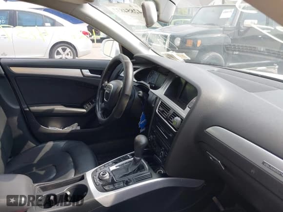 ✅ 2012 Audi A4 Premium Plus • VIN: WAUFFAFL0CN018731 • Lot: 42854837. Wystawiony na IAAI z przebiegiem Nie podano. Bezpłatny archiwum sprzedaży aukcyjnych z USA i szczegółowy raport historii pojazdu na DreamBid. Zdjęcie 5.