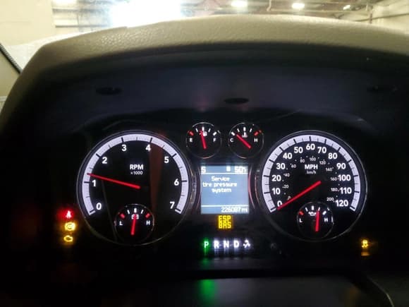 ✅ 2010 Dodge 1500 Laramie • VIN: 1D7RV1CT2AS239758 • Lot: 80705004. Wystawiony na Copart z przebiegiem 226 087 mil. Bezpłatny archiwum sprzedaży aukcyjnych z USA i szczegółowy raport historii pojazdu na DreamBid. Zdjęcie 9.