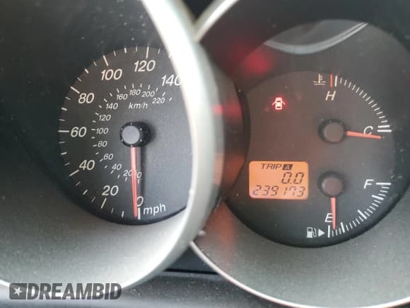 ✅ 2005 Mazda 3 i • VIN: JM1BK12F151328149 • Лот: 67232845. Опубликован ранее на Copart с пробегом 239 173 миль. Бесплатный доступ к архиву аукционных продаж из США и подробный отчёт об истории автомобиля на DreamBid. Изображение 9.