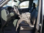 ✅ 2021 Chevrolet Silverado 1500 Custom • VIN: 3GCPYBEH1MG174260 • Lot: 87165514. Wystawiony na Copart z przebiegiem 46 231 mil. Bezpłatny archiwum sprzedaży aukcyjnych z USA i szczegółowy raport historii pojazdu na DreamBid. Zdjęcie 7.