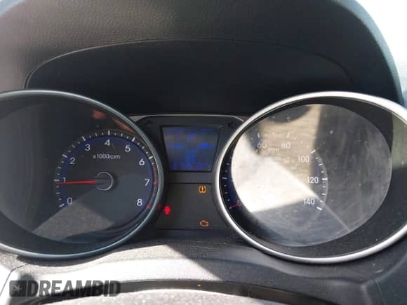 ✅ 2011 Hyundai Tucson Limited • VIN: KM8JUCAC3BU192055 • Lot: 43063727. Listed on IAAI with 214,573 mi. Free auction sales archive from the USA and detailed vehicle history report at DreamBid. Image 7.