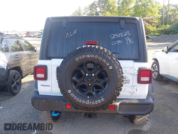 ✅ 2023 Jeep Wrangler • VIN: 1C4JJXN65PW630871 • Lot: 42475267. Wystawiony na IAAI z przebiegiem 47 485 mil. Bezpłatny archiwum sprzedaży aukcyjnych z USA i szczegółowy raport historii pojazdu na DreamBid. Zdjęcie 15.