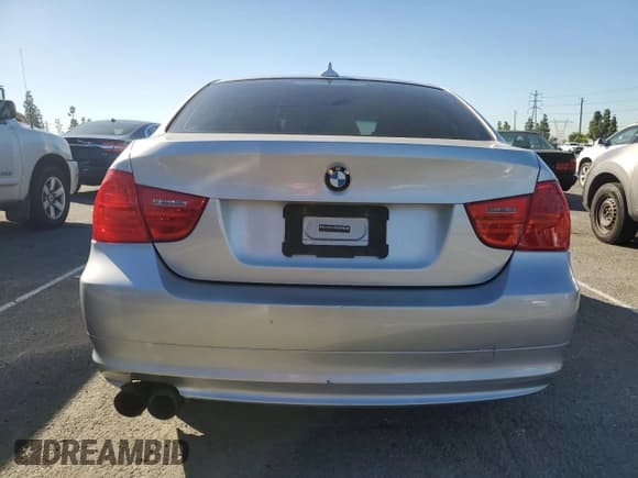 ✅ 2010 BMW 3 Series 328i • VIN: WBAPH5G55ANM69821 • Lot: 87279945. Listed on Copart with 113,695 mi. Free auction sales archive from the USA and detailed vehicle history report at DreamBid. Image 6.