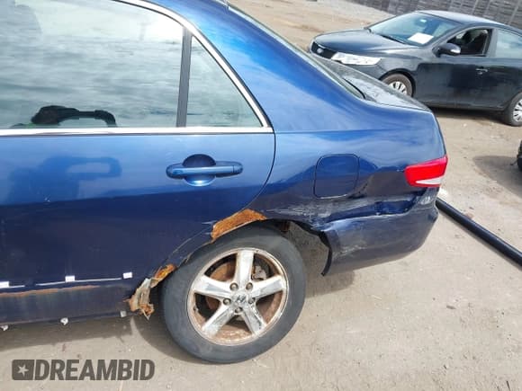 ✅ 2004 Honda Accord EX • VIN: 1HGCM55644A077516 • Лот: 43003341. Опубликован ранее на IAAI с пробегом 221 852 миль. Бесплатный доступ к архиву аукционных продаж из США и подробный отчёт об истории автомобиля на DreamBid. Изображение 6.