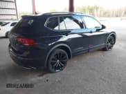 ✅ 2021 Volkswagen Tiguan SE • VIN: 3VV2B7AX4MM052467 • Lot: 43751205. Wystawiony na IAAI z przebiegiem 89 374 mil. Bezpłatny archiwum sprzedaży aukcyjnych z USA i szczegółowy raport historii pojazdu na DreamBid. Zdjęcie 4.