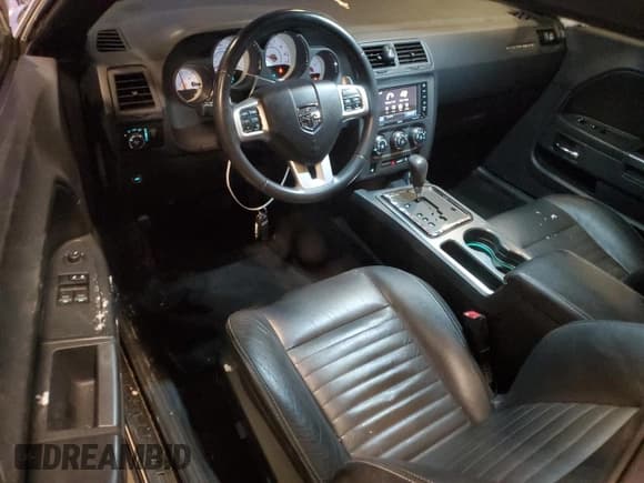 ✅ 2012 Dodge Challenger R/T Plus • VIN: 2C3CDYBT8CH174958 • Lot: 84195084. Wystawiony na Copart z przebiegiem 78 410 mil. Bezpłatny archiwum sprzedaży aukcyjnych z USA i szczegółowy raport historii pojazdu na DreamBid. Zdjęcie 8.