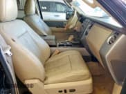 ✅ 2013 Ford Expedition Max XLT • VIN: 1FMJK1J58DEF51991 • Lot: 85290455. Wystawiony na Copart z przebiegiem 208 362 mil. Bezpłatny archiwum sprzedaży aukcyjnych z USA i szczegółowy raport historii pojazdu na DreamBid. Zdjęcie 7.