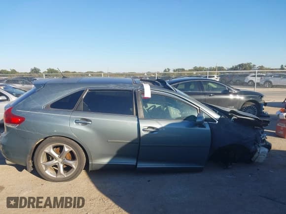 ✅ 2010 Toyota Venza • VIN: 4T3ZK3BBXAU029343 • Lot: 43603066. Listed on IAAI with 152,166 mi. Free auction sales archive from the USA and detailed vehicle history report at DreamBid. Image 13.