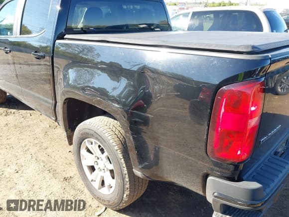 ✅ 2016 Chevrolet Colorado 2WD LT • VIN: 1GCGSCE38G1217829 • Lot: 43424482. Listed on IAAI with 151,780 mi. Free auction sales archive from the USA and detailed vehicle history report at DreamBid. Image 17.