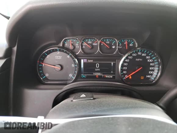 2015 Chevrolet Suburban LTZ z VIN 1GNSCKKC5FR552981, wystawiony jako Copart lot #62795914 z przebiegiem 142 590 mil mil oraz Szkoda całkowita • Salvage title. Historia ofert i sprzedaży dostępna na DreamBid. Obrazek 9.