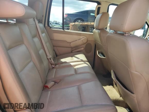 ✅ 2006 Mercury Mountaineer Premier • VIN: 4M2EU488X6ZJ05056 • Lot: 85106855. Listed on Copart with 305,024 mi. Free auction sales archive from the USA and detailed vehicle history report at DreamBid. Image 11.