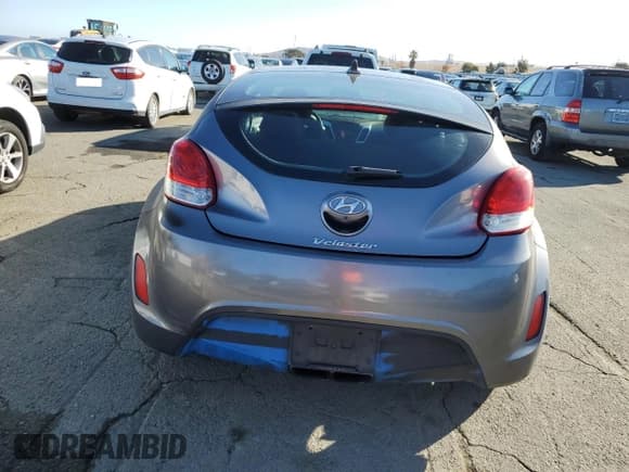 ✅ 2014 Hyundai Veloster • VIN: KMHTC6AD4EU193239 • Lot: 81298294. Wystawiony na Copart z przebiegiem 75 740 mil. Bezpłatny archiwum sprzedaży aukcyjnych z USA i szczegółowy raport historii pojazdu na DreamBid. Zdjęcie 6.