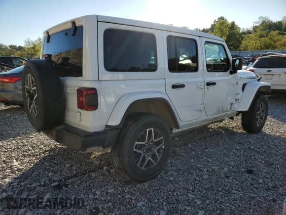 ✅ 2024 Jeep Wrangler Sahara • VIN: 1C4PJXEG9RW324469 • Lot: 82286315. Listed on Copart with 14,865 mi. Free auction sales archive from the USA and detailed vehicle history report at DreamBid. Image 3.
