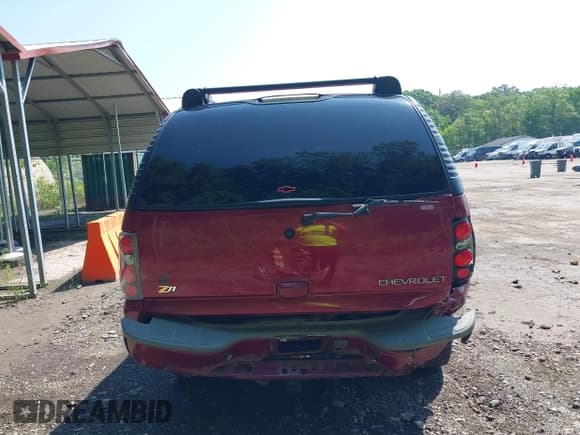 ✅ 2004 Chevrolet Suburban Z71 • VIN: 3GNFK16Z94G167899 • Лот: 42673662. Опубликован ранее на IAAI с пробегом 173 626 миль. Бесплатный доступ к архиву аукционных продаж из США и подробный отчёт об истории автомобиля на DreamBid. Изображение 16.