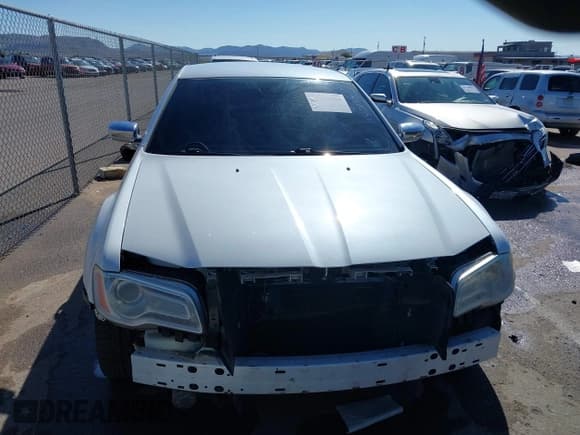 ✅ 2011 Chrysler 300 C • VIN: 2C3CA6CT6BH538255 • Lot: 43120053. Listed on IAAI with 124,317 mi. Free auction sales archive from the USA and detailed vehicle history report at DreamBid. Image 13.