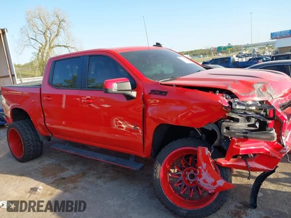 ✅ 2019 Chevrolet Silverado 1500 RST • VIN: 3GCUYEED7KG139009 • Lot: 42021583. Wystawiony na IAAI z przebiegiem 78 824 mil. Bezpłatny archiwum sprzedaży aukcyjnych z USA i szczegółowy raport historii pojazdu na DreamBid. Zdjęcie 13.
