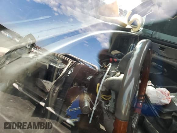 ✅ 2004 GMC Yukon SLE • VIN: 1GKEC13T04R186881 • Lot: 85373715. Listed on Copart with Not provided. Free auction sales archive from the USA and detailed vehicle history report at DreamBid. Image 9.