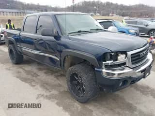 ✅ 2006 GMC Sierra 1500 SLE1 • VIN: 2GTEK13T661177998 • Lot: 41684312. Listed on IAAI with 200,673 mi. Free auction sales archive from the USA and detailed vehicle history report at DreamBid. Image 1.