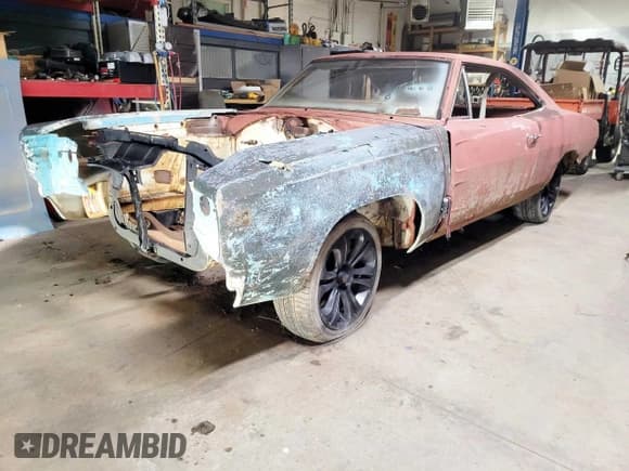 ✅ 1970 Dodge Charger • VIN: XP29G0G246903 • Лот: 62697475. Опубликован ранее на Copart с пробегом 76 230 миль. Бесплатный доступ к архиву аукционных продаж из США и подробный отчёт об истории автомобиля на DreamBid. Изображение 2.