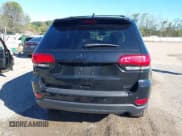 ✅ 2019 Jeep Grand Cherokee Altitude • VIN: 1C4RJFAG6KC786424 • Lot: 43420353. Wystawiony na IAAI z przebiegiem 76 367 mil. Bezpłatny archiwum sprzedaży aukcyjnych z USA i szczegółowy raport historii pojazdu na DreamBid. Zdjęcie 17.